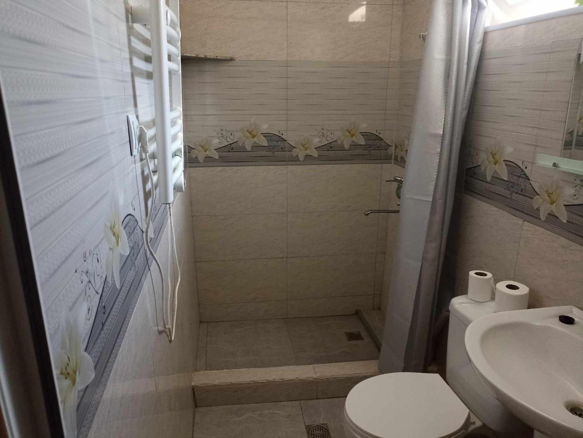 Jeiran Japaridze'S Guesthouse Местия Экстерьер фото